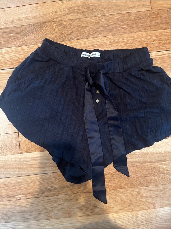 Abercrombie & Fitch Other - Abercrombie & Fitch Black Ribbed Satin-Tie Lounge Shorts
